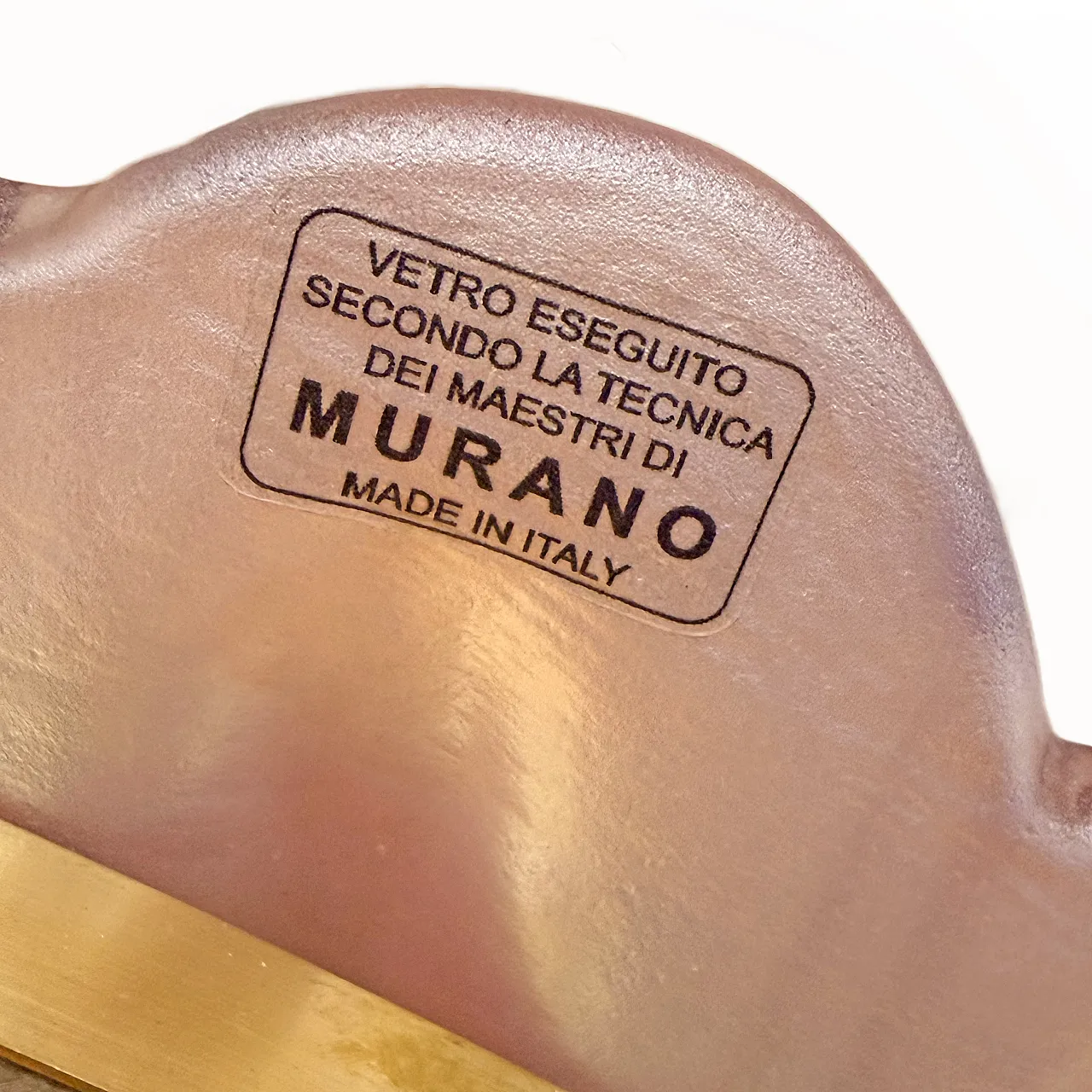 Specchio ovale in ottone e vetro di Murano rosa soffiato, 2000 12