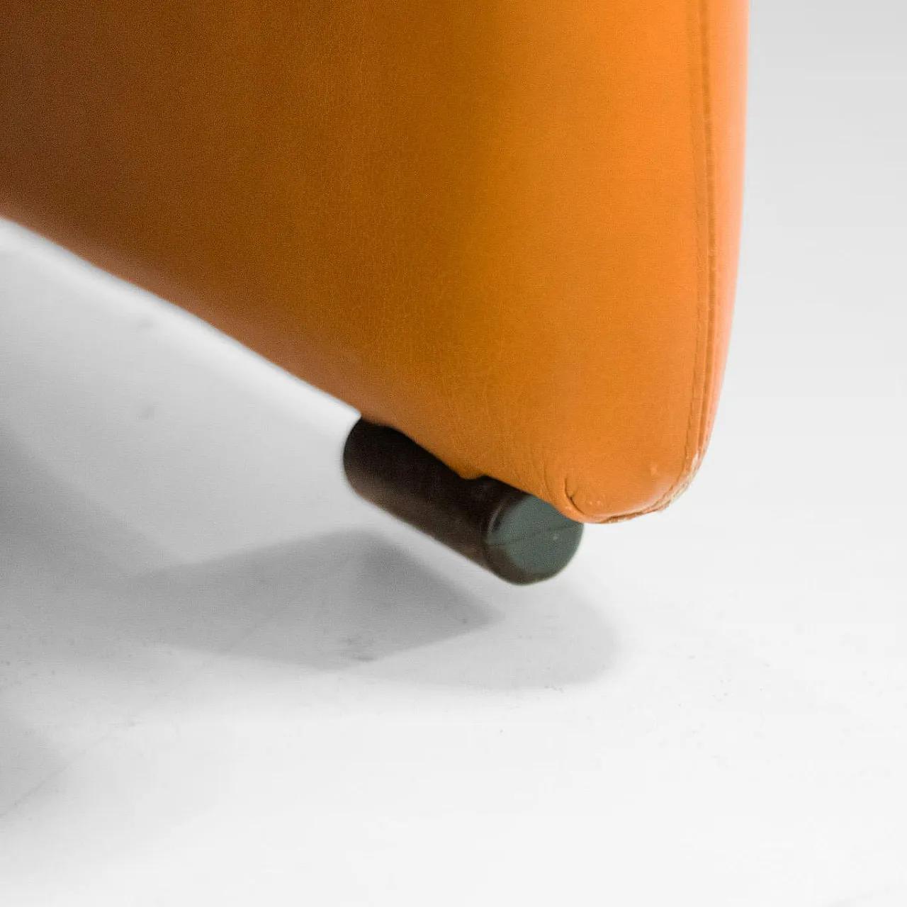 Poltrone Coronado di Tobia Scarpa in pelle marrone, anni '70 15