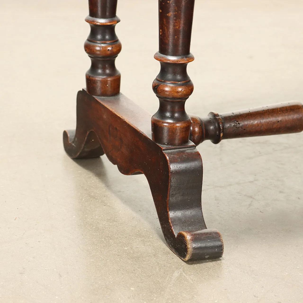 Tavolino da lavoro in noce con cassetti, '800 6