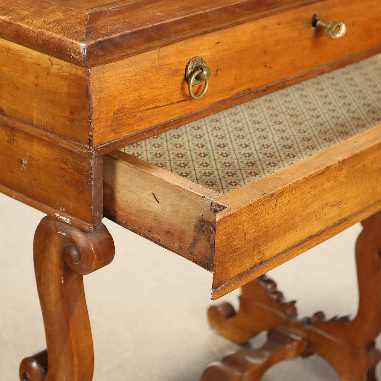 Tavolino da lavoro con gambe a lira e cassetto, '800 5