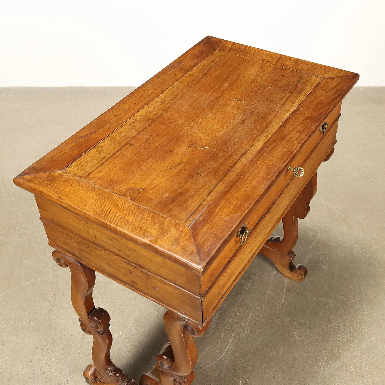 Tavolino da lavoro con gambe a lira e cassetto, '800 8