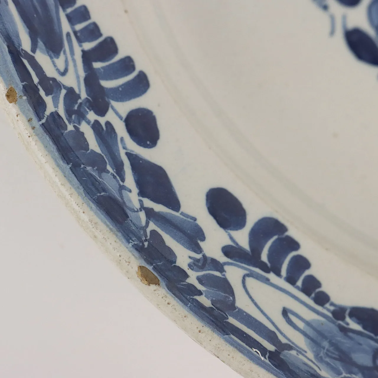 Piatto in maiolica di Manifattura Antonibon Nove, metà '700 7