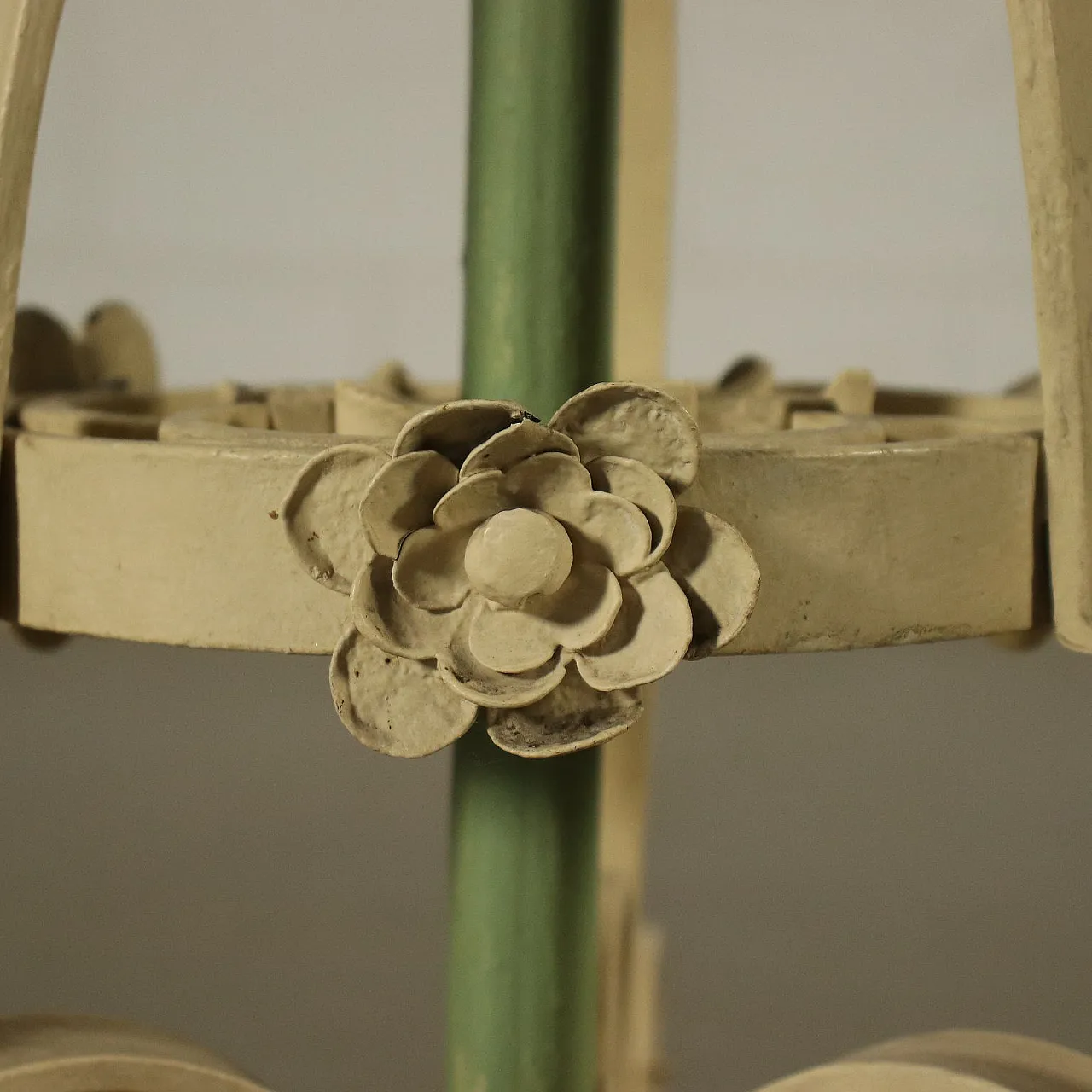 Candeliere in ferro battuto lavorato, del '900 10