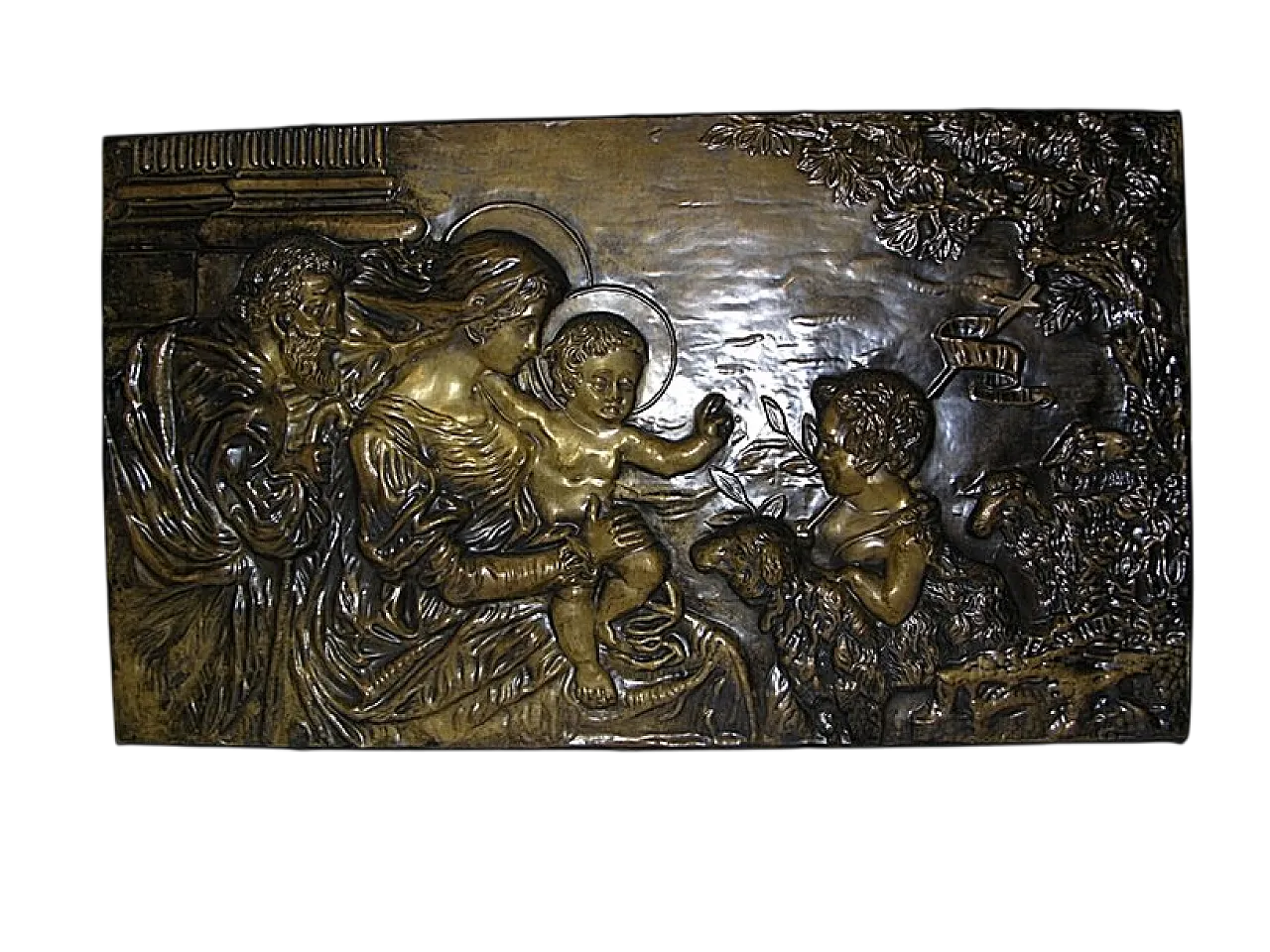 Piatto in ottone sbalzato con decoro Sacra Famiglia, primo '900 6