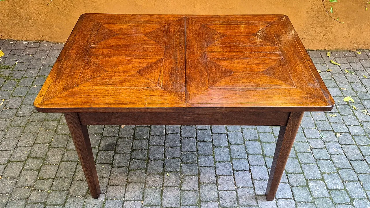 Viennese oak wood extendable table, 19th century 3