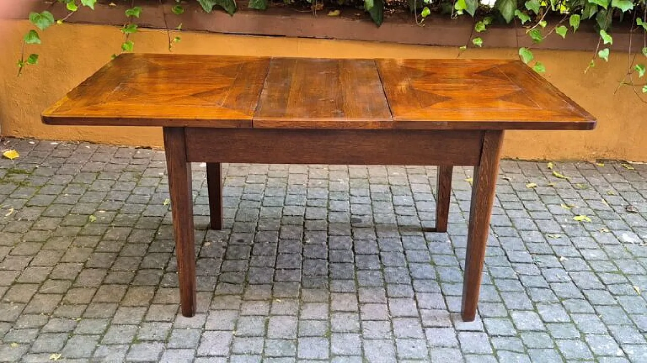 Viennese oak wood extendable table, 19th century 5