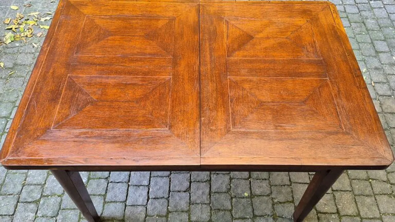 Viennese oak wood extendable table, 19th century 7