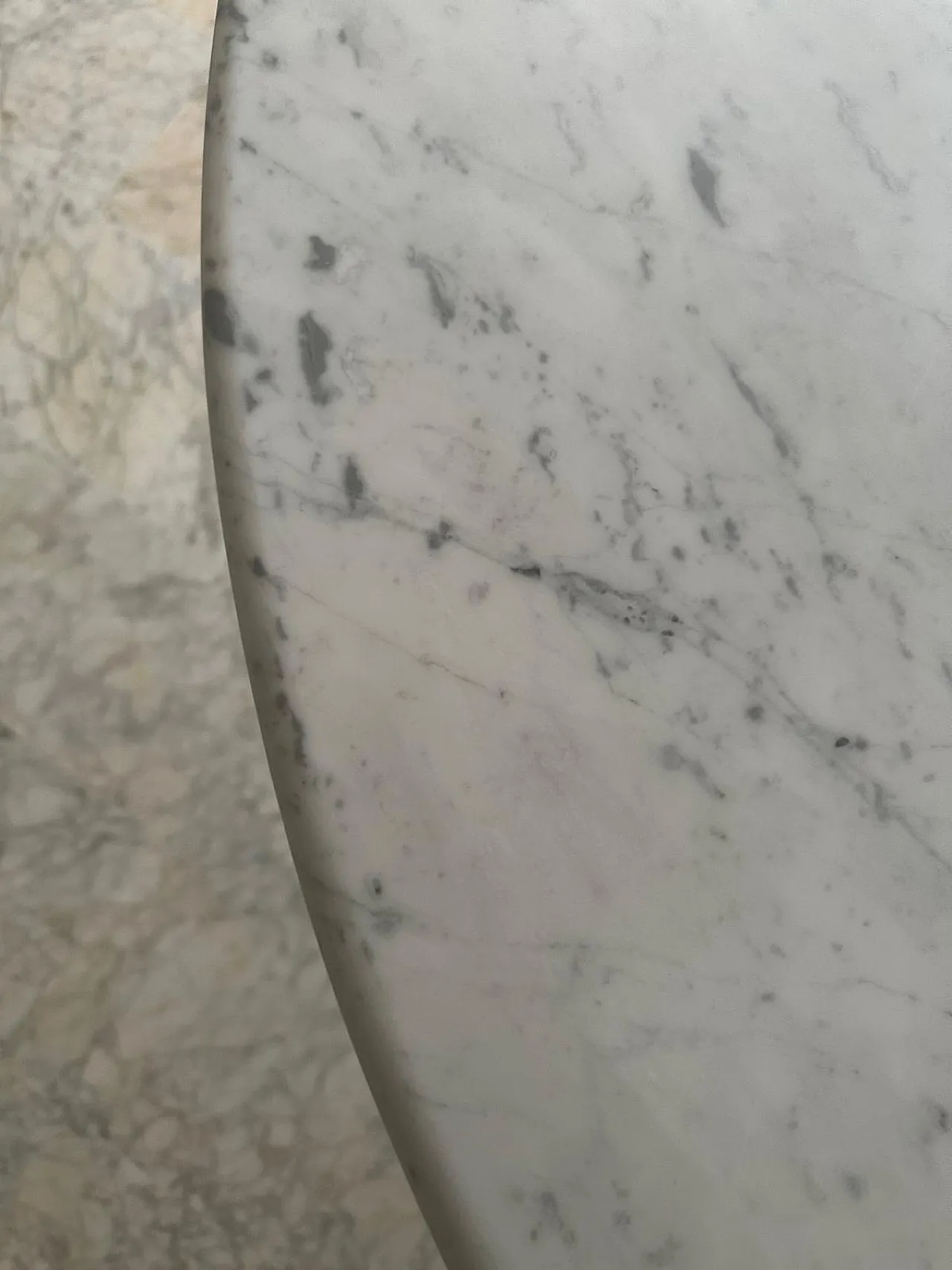 M1 Mangiarotti table in Carrara marble, 70s 4