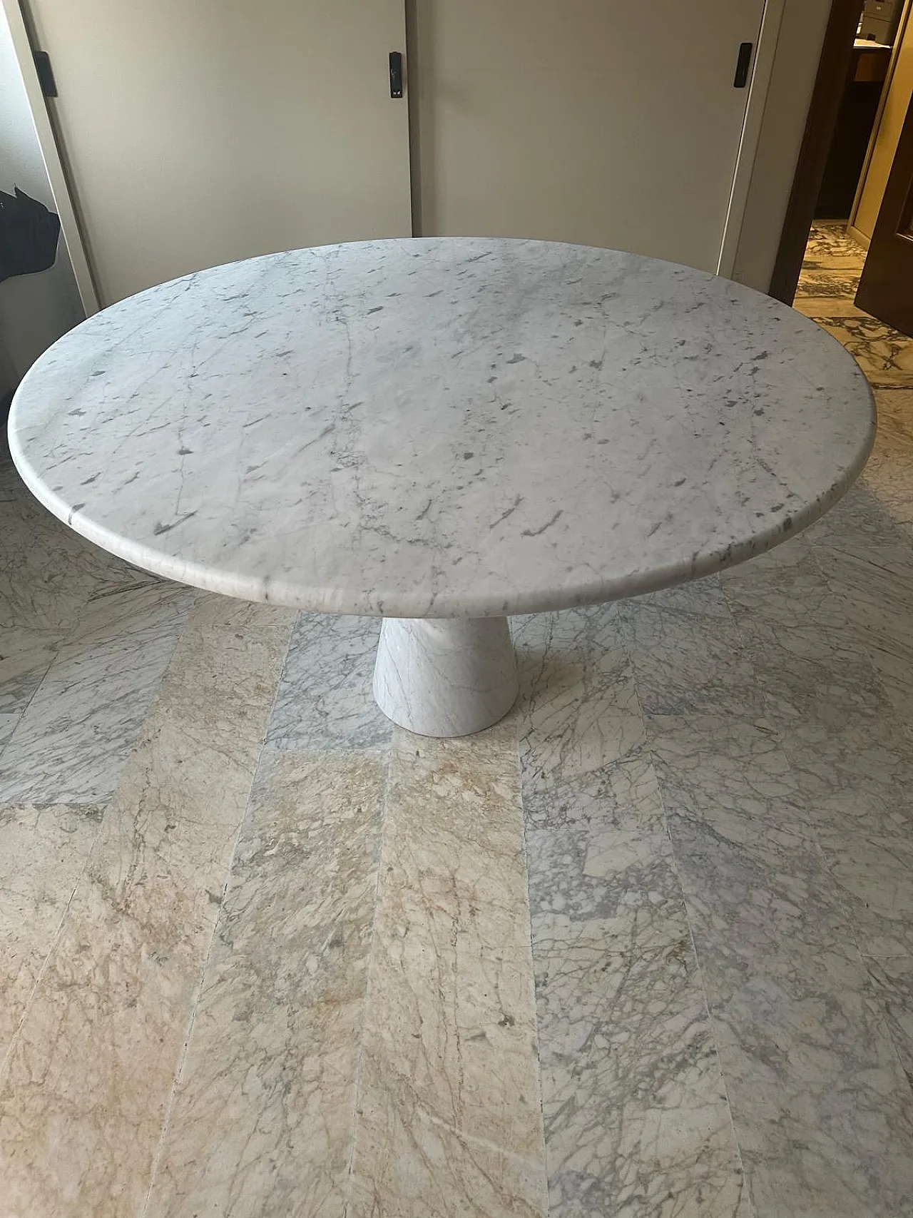 M1 Mangiarotti table in Carrara marble, 70s 5
