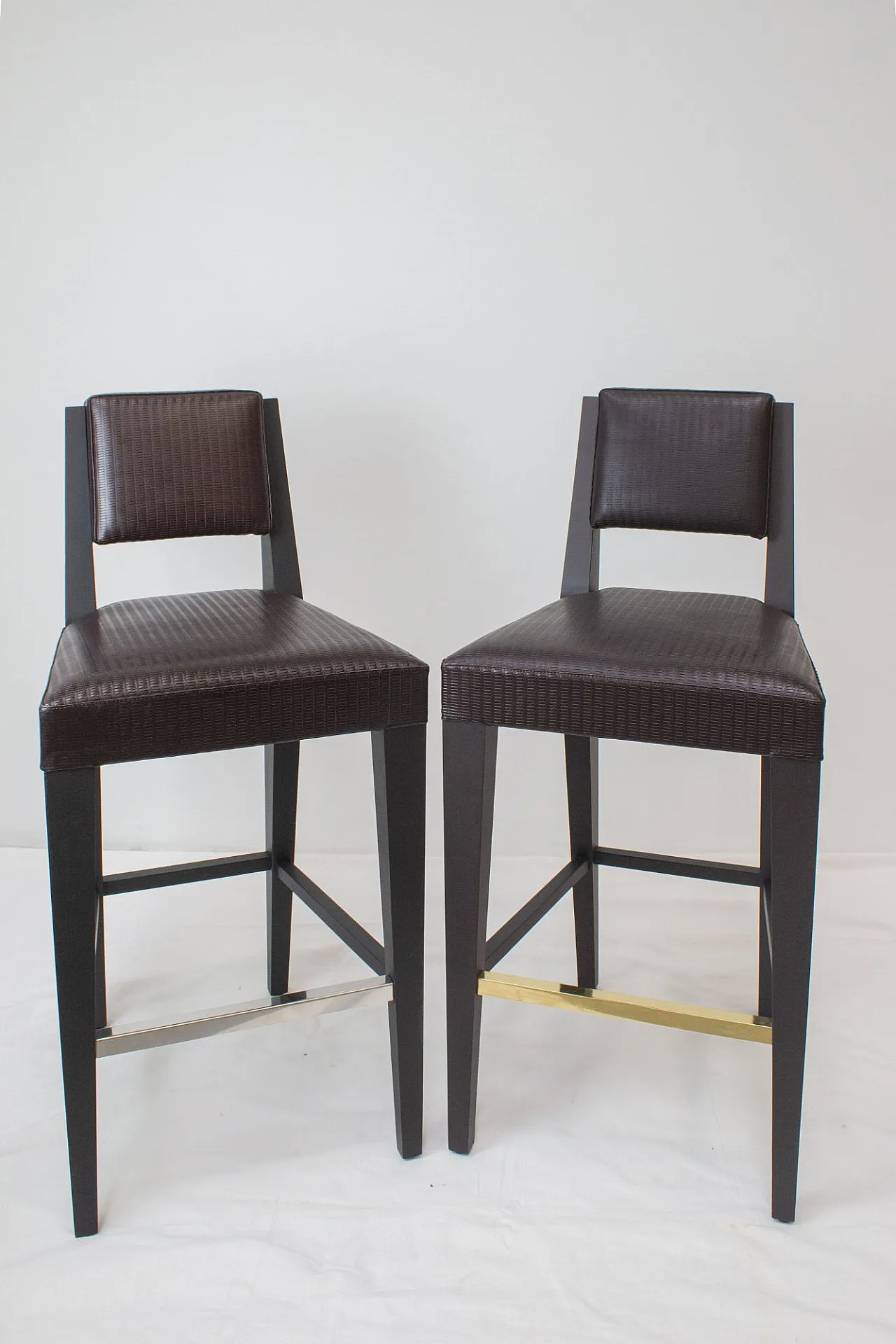 Coppia di sgabelli alti by Cassina, anni 2000 1