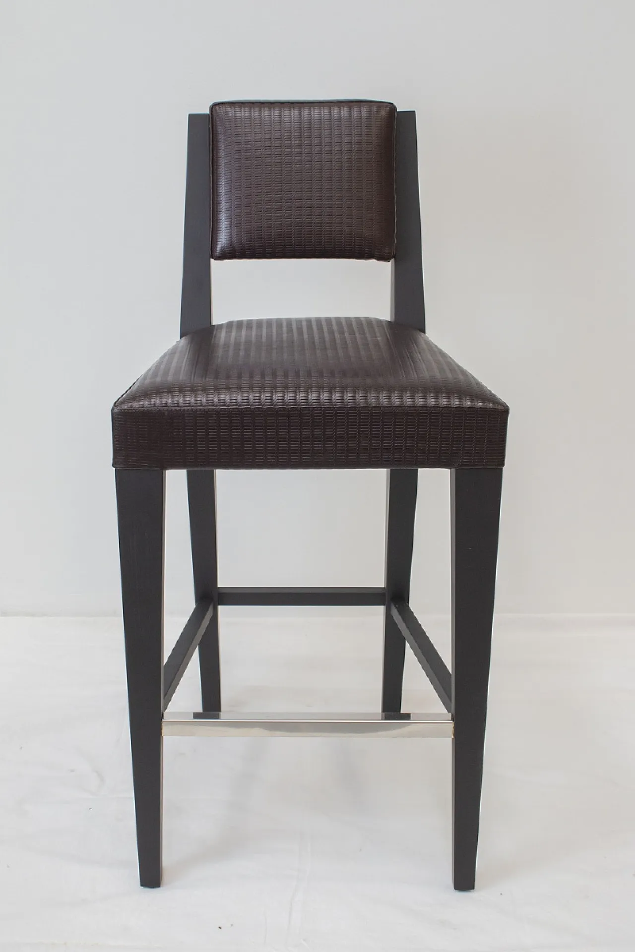 Coppia di sgabelli alti by Cassina, anni 2000 2