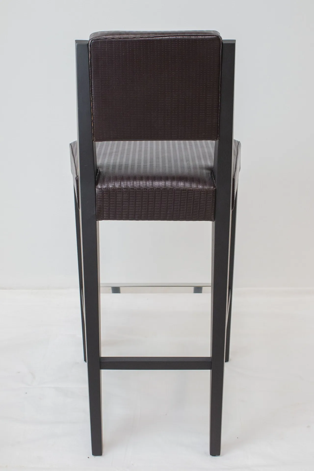 Coppia di sgabelli alti by Cassina, anni 2000 5