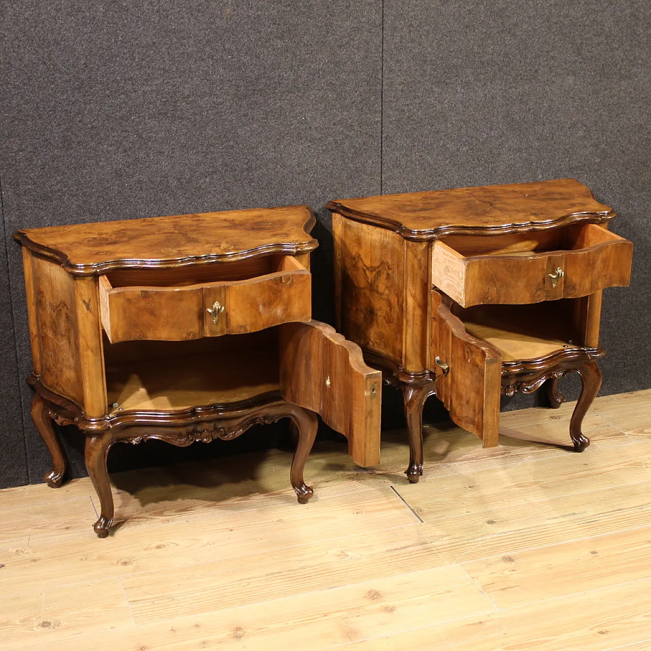 Pair Venetian bedside tables, 20th century 9