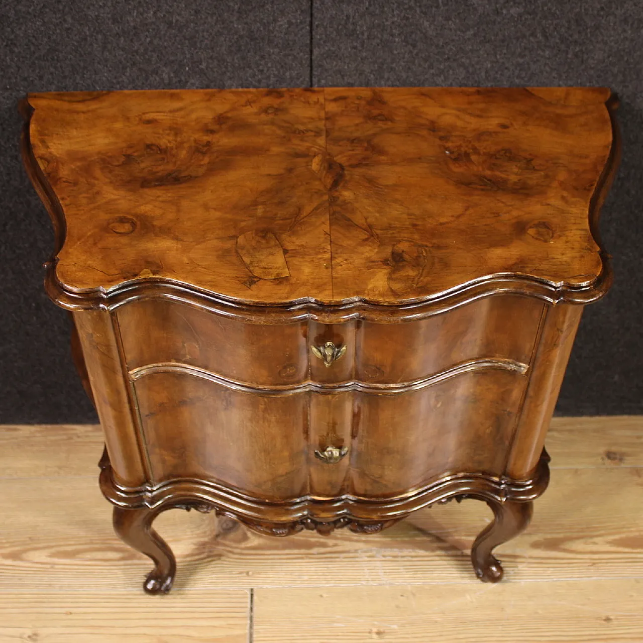 Pair Venetian bedside tables, 20th century 12