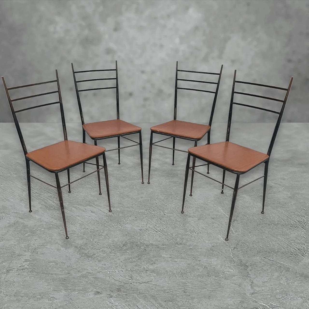 4 Sedie in metallo e similpelle marrone, metà '900 1