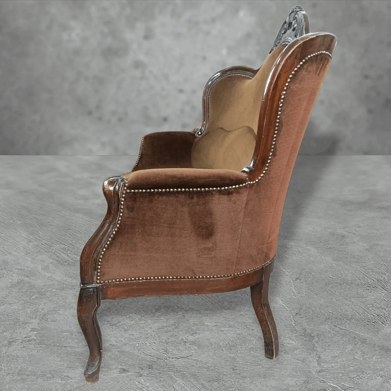 Divano in velluto marrone e noce, primo '900 2