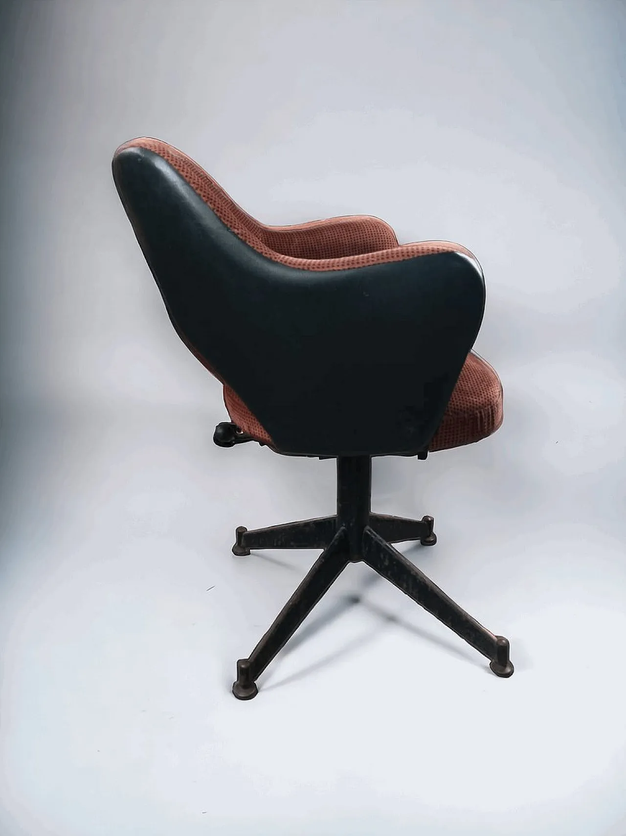 Poltrona girevole in similpelle e velluto, anni '60 2