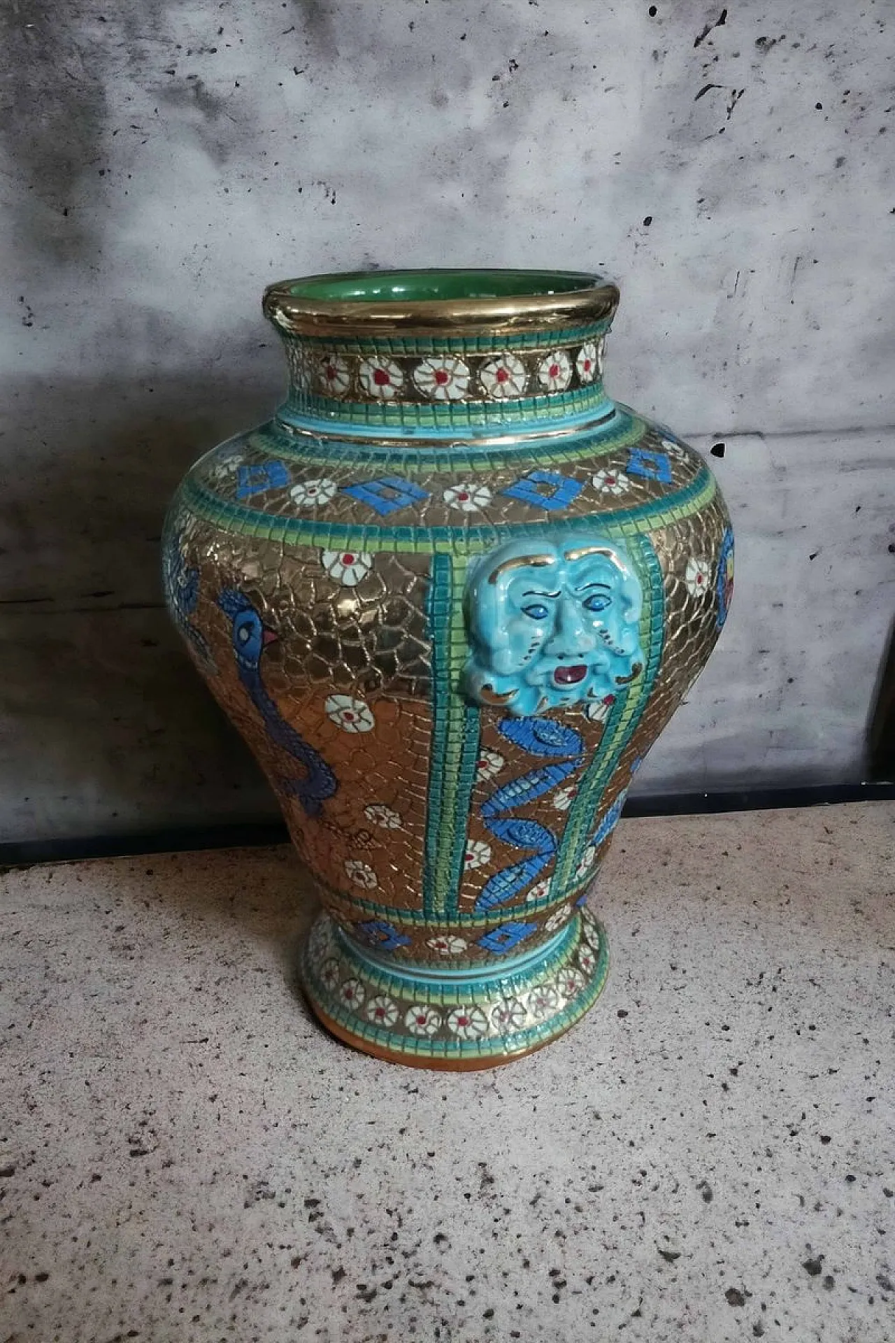 Vaso in mosaico di Deruta, anni '50 2