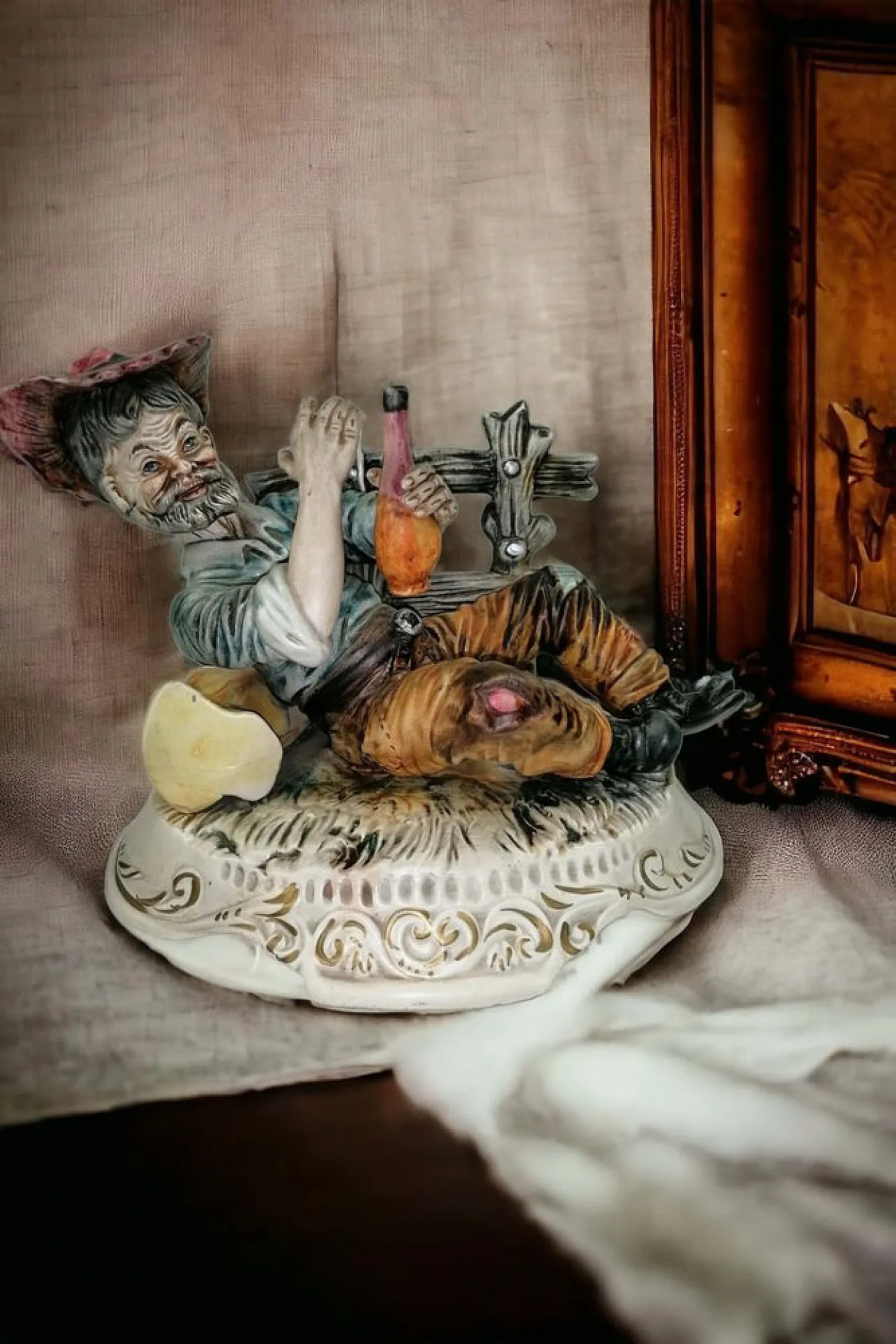 Statua di ubriaco di Capodimonte, anni '60 2