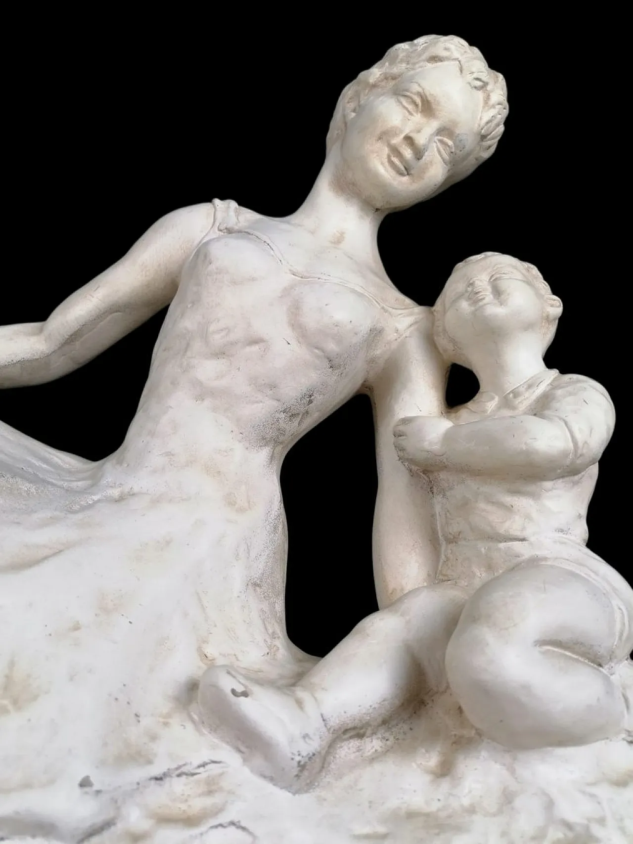 Statua di donna con bambino, anni '40 5