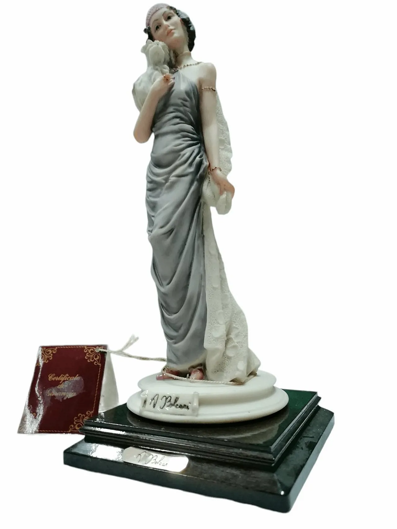 Statuetta dama con cane di A. Belcari per Capodimonte, anni '70 2