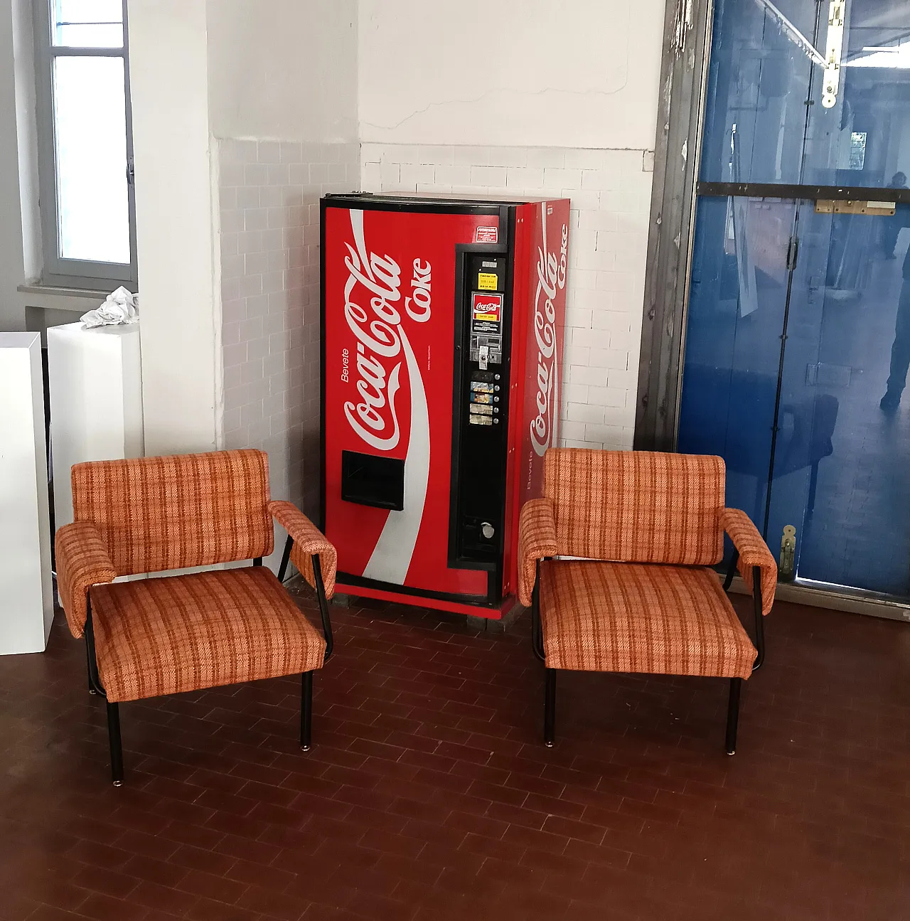 Coppia poltroncine, anni '60 10