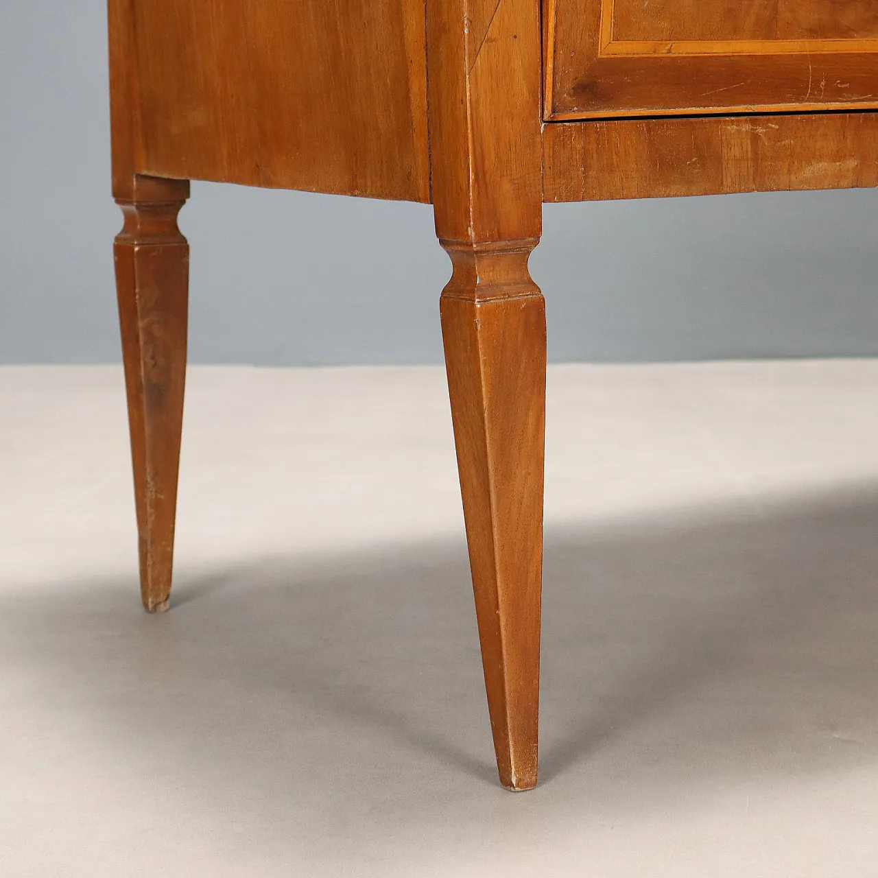 Cassettiera neoclassica in mogano, acero e bronzo, '700 7