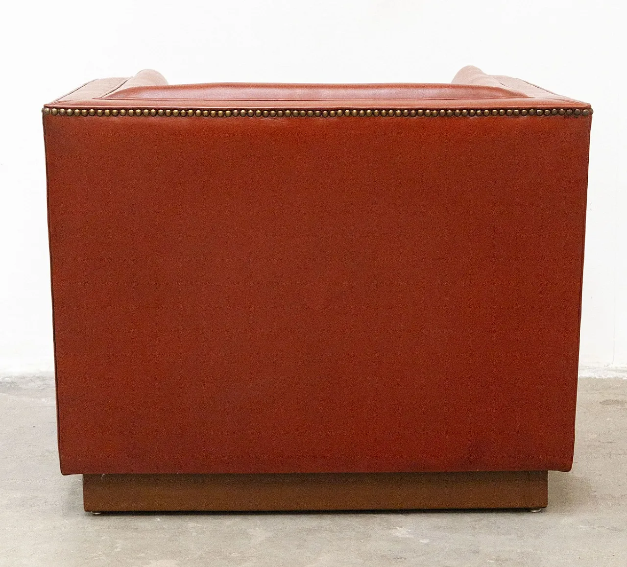 Leather Armchair with Footstool 19