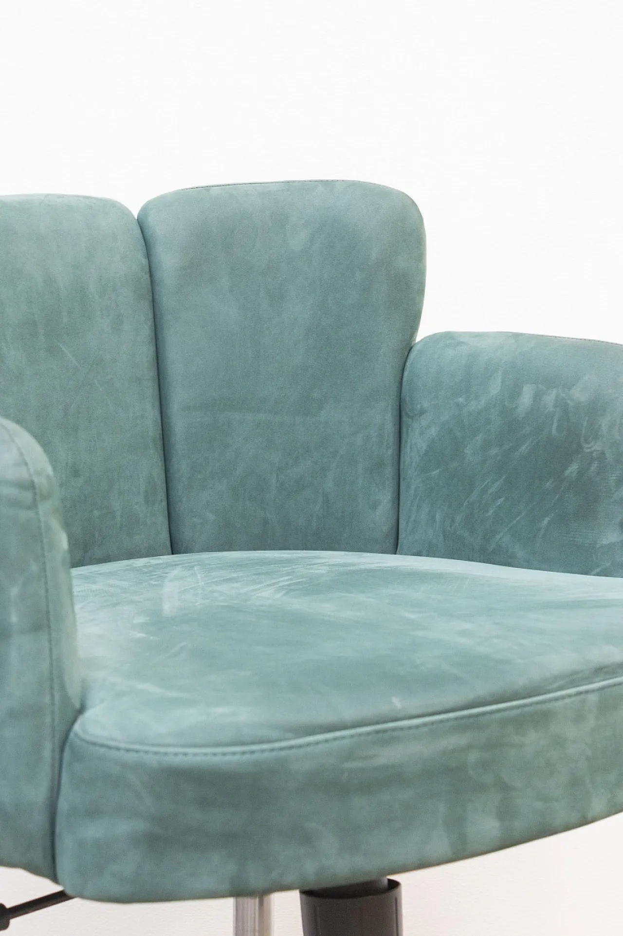 Luxurious Swivel Armchair in Green Suede 9