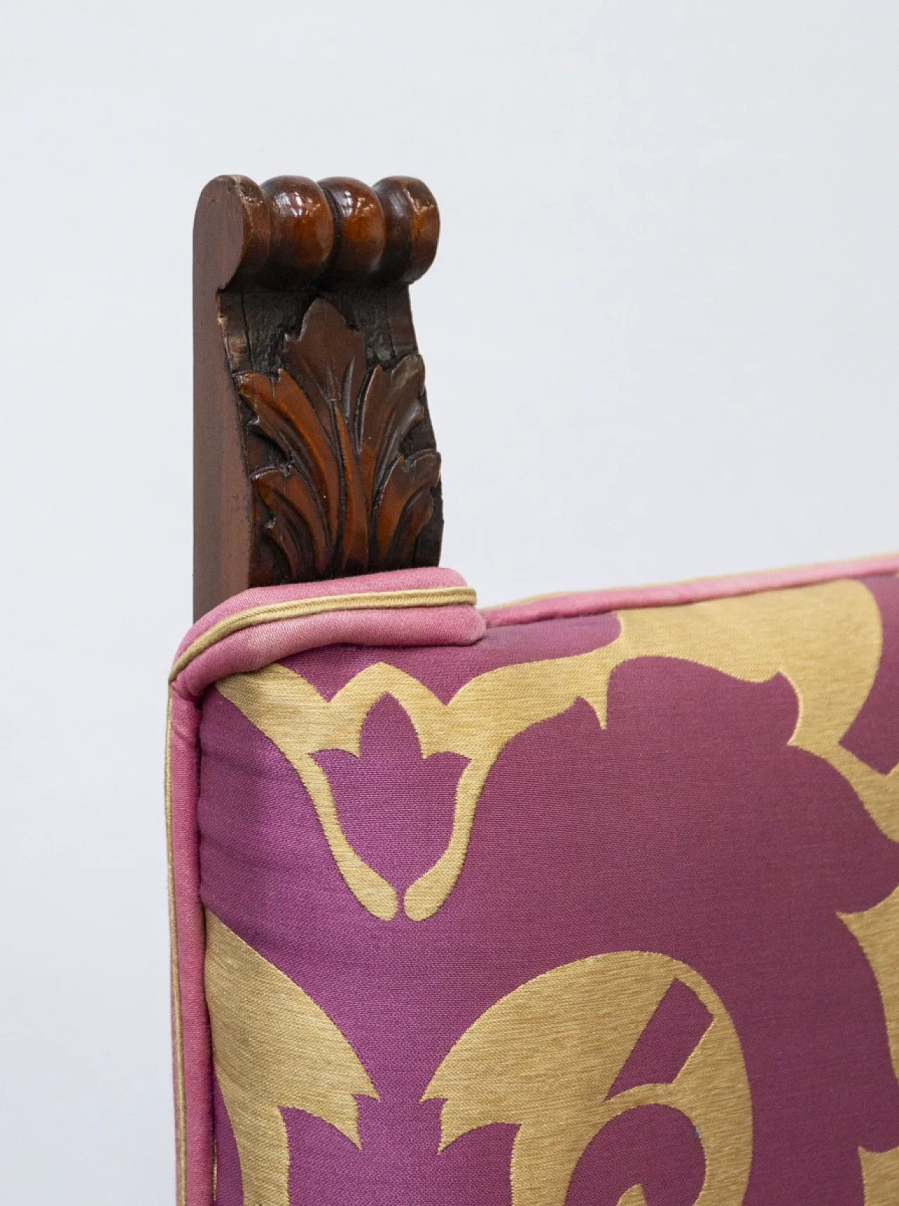 Pair of Renaissance style chairs, 2000s 12