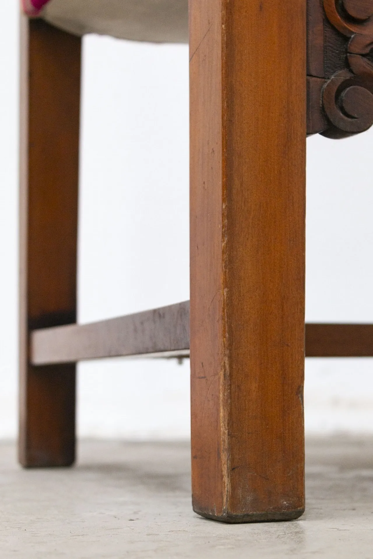 Pair of Renaissance style chairs, 2000s 14