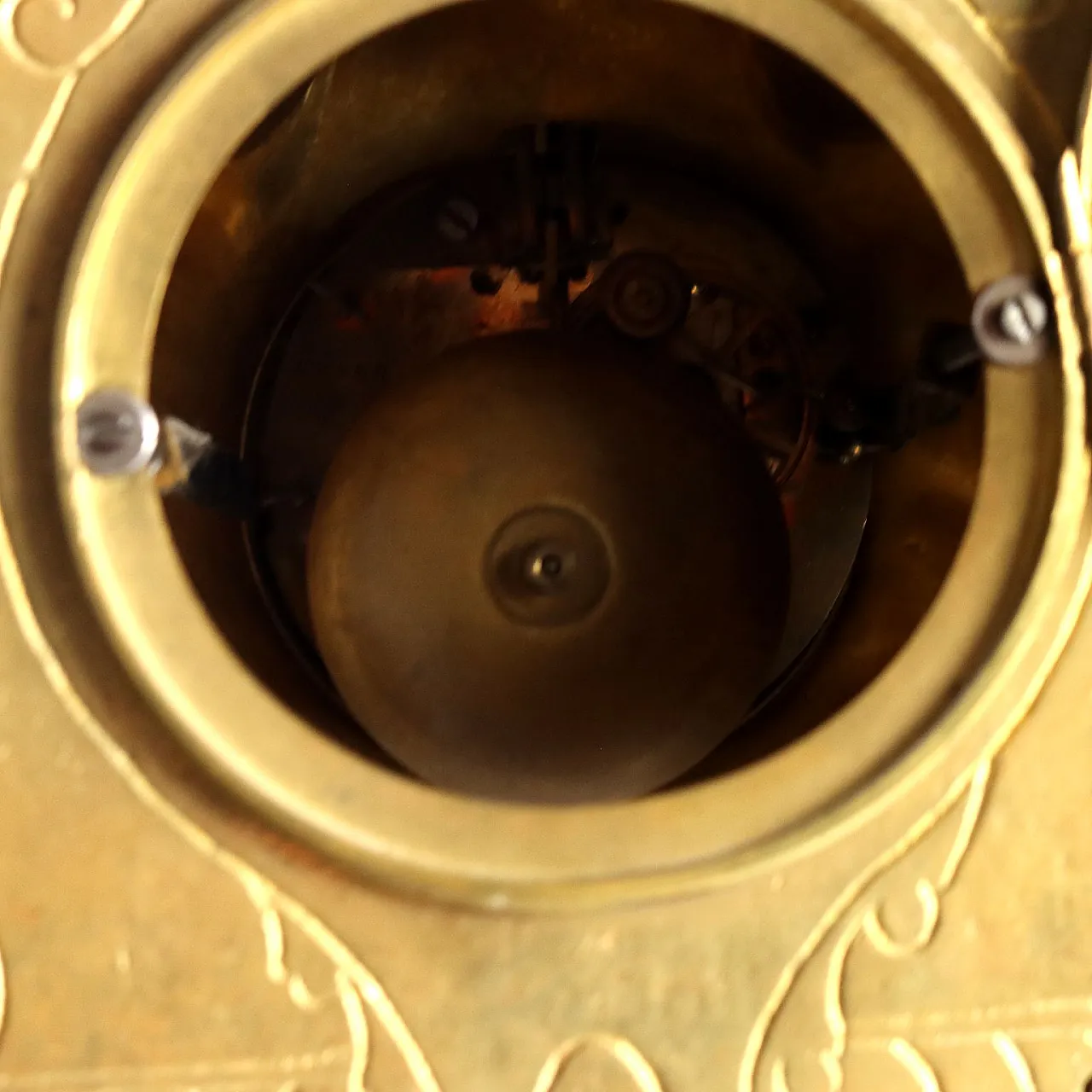 Triptych clock in gilded bronze and bevelled glass, 20th century 9