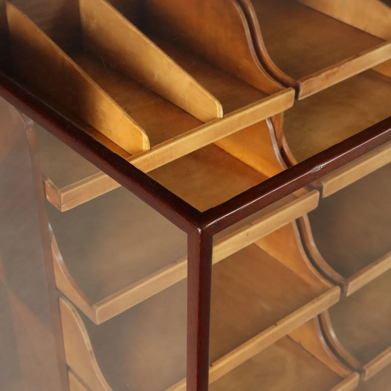 Cabinet with mahogany frame and glass top, 20th century 8