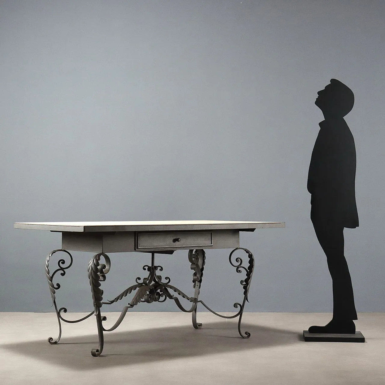 Tavolo in ferro con piano in marmo, '900 2