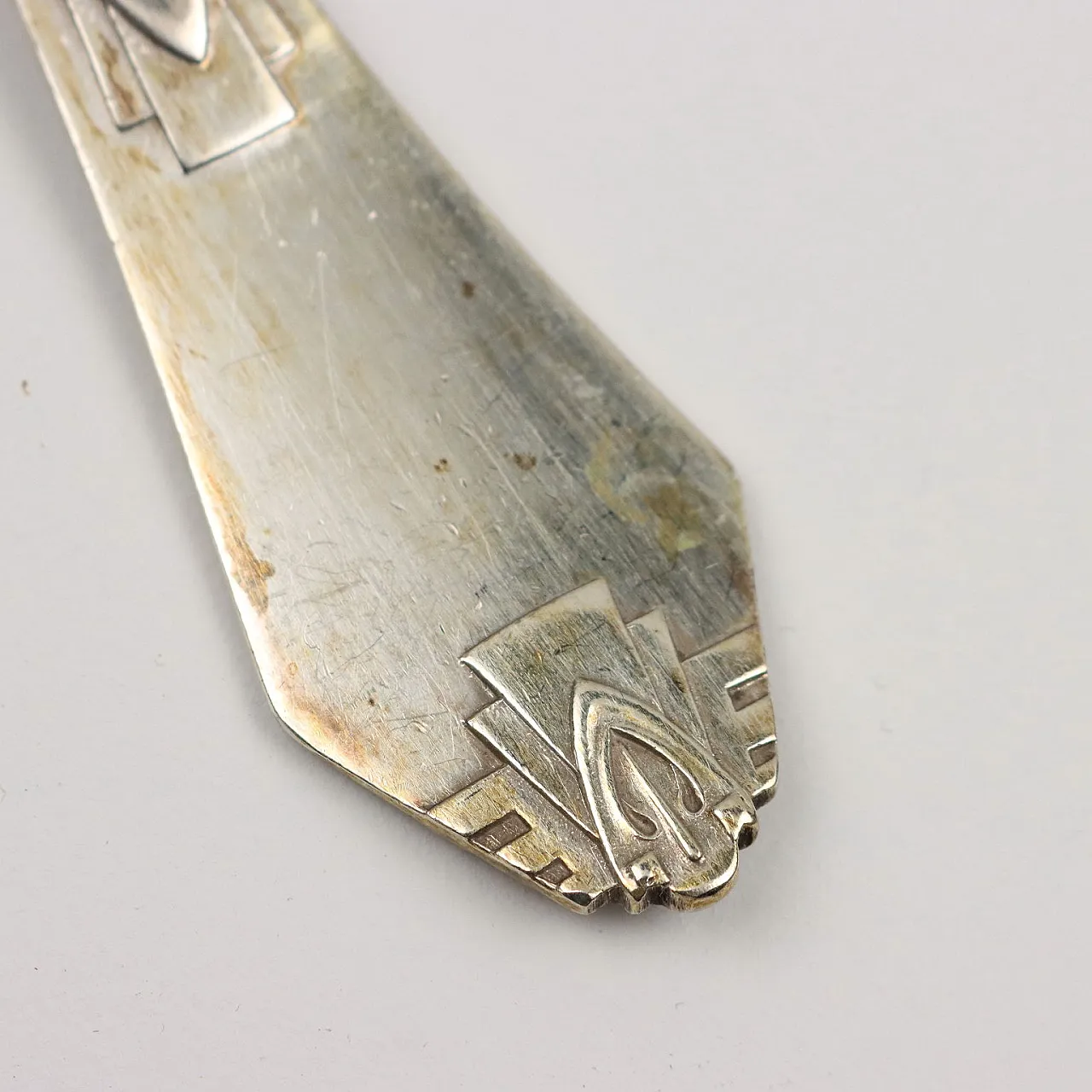 Servizio di posate in argento per sei con motivo in rilievo, '900 4