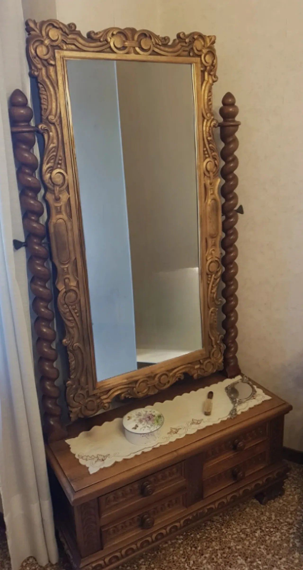 Louis Philippe mirror chest of drawers, 19th century 1