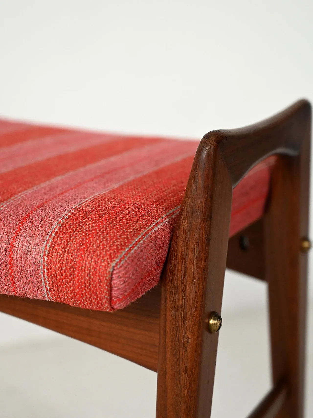 Sgabello scandinavo in teak di Svante Skogh 5