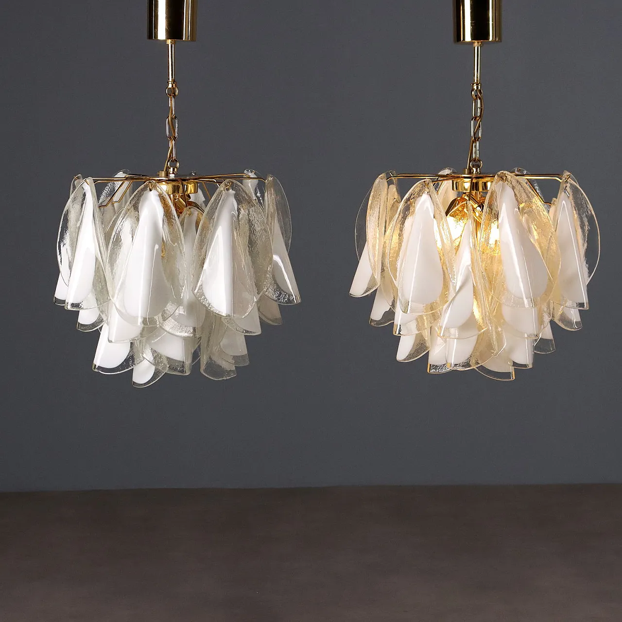 Pair of lamps in gold-plated metal and Murano glass, 20th century 1