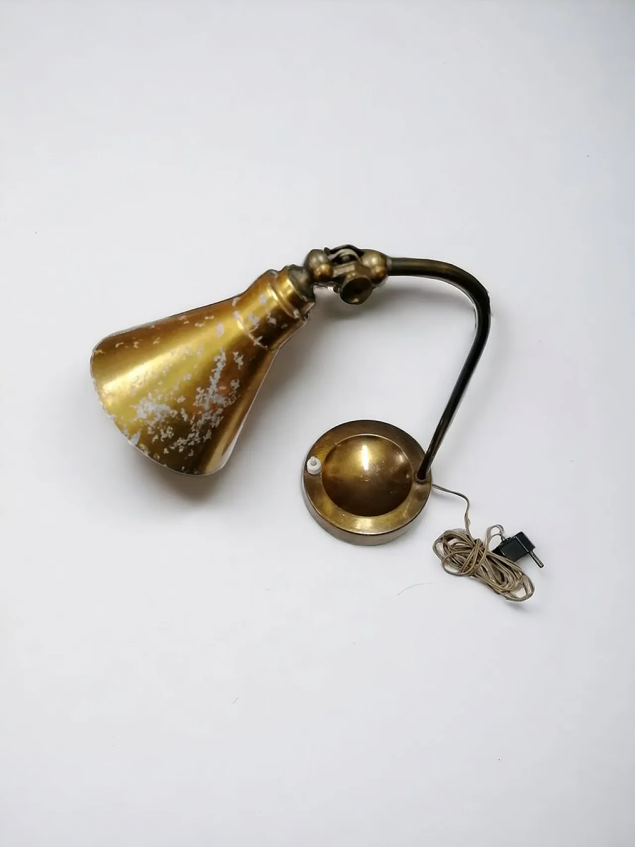 Lampada da tavolo in ottone, anni '40 5