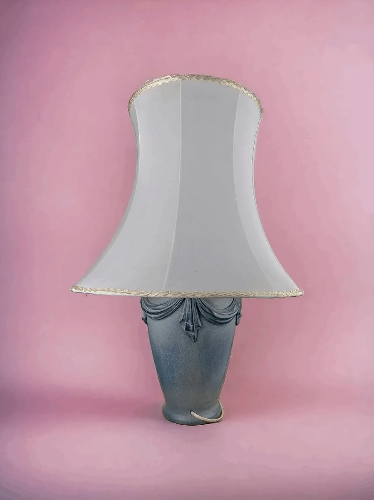 Lampada da tavolo grande Art Nouveau, anni '70 1