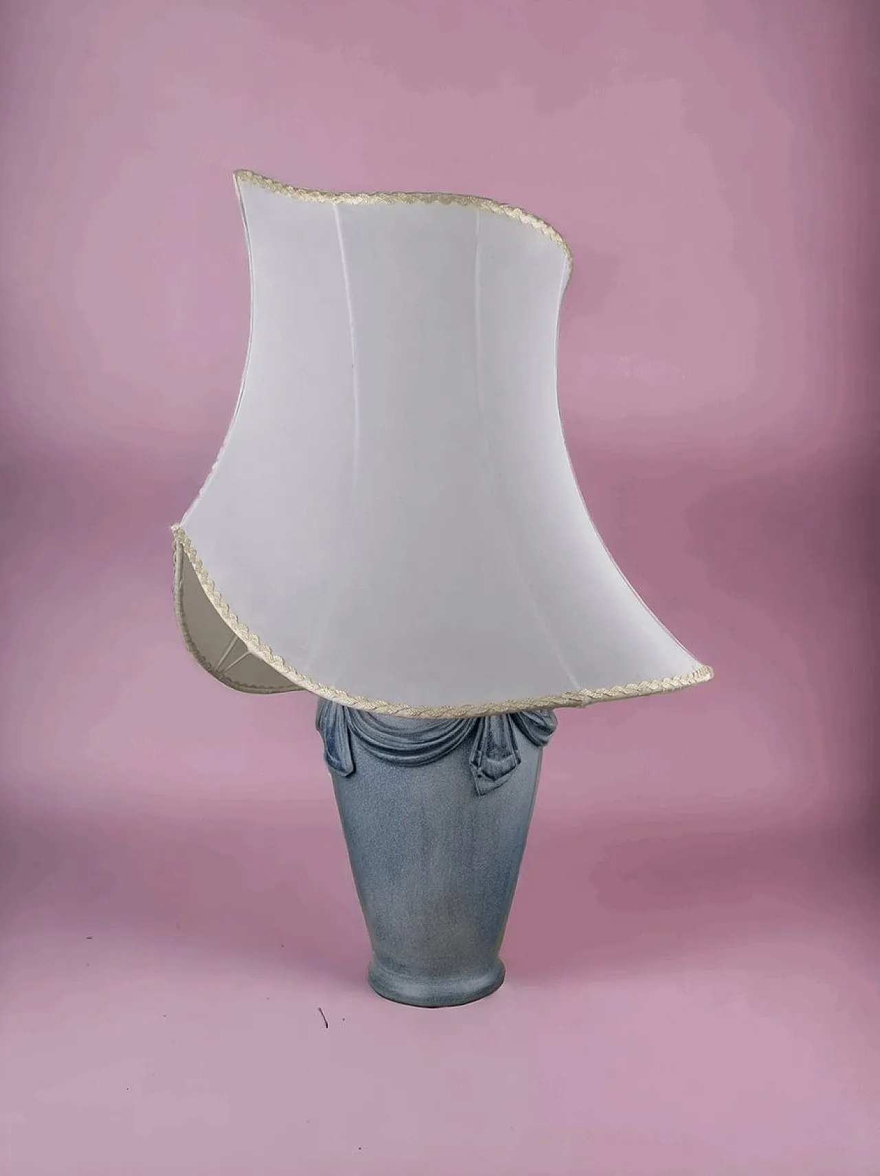 Lampada da tavolo grande Art Nouveau, anni '70 4