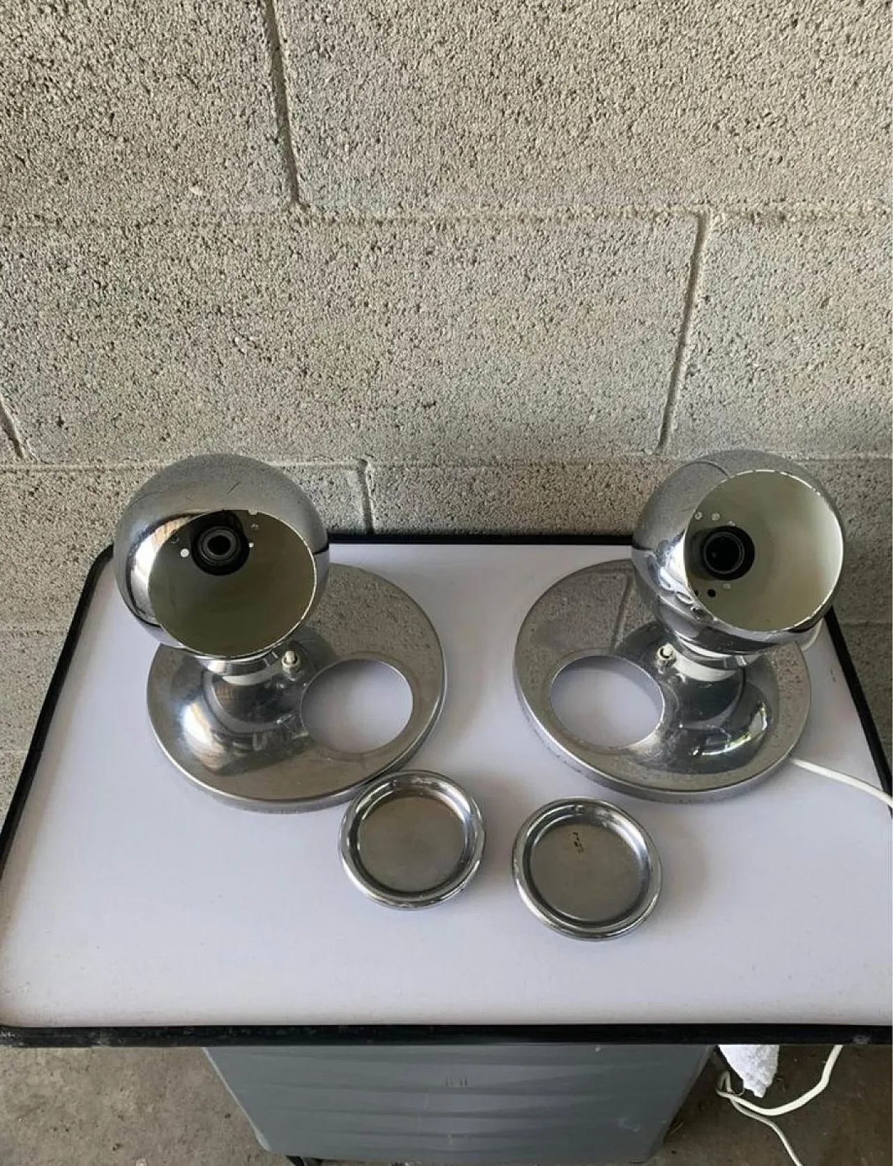 Pair of steel table lamps attributed to Goffredo Reggiani, 1970s 7