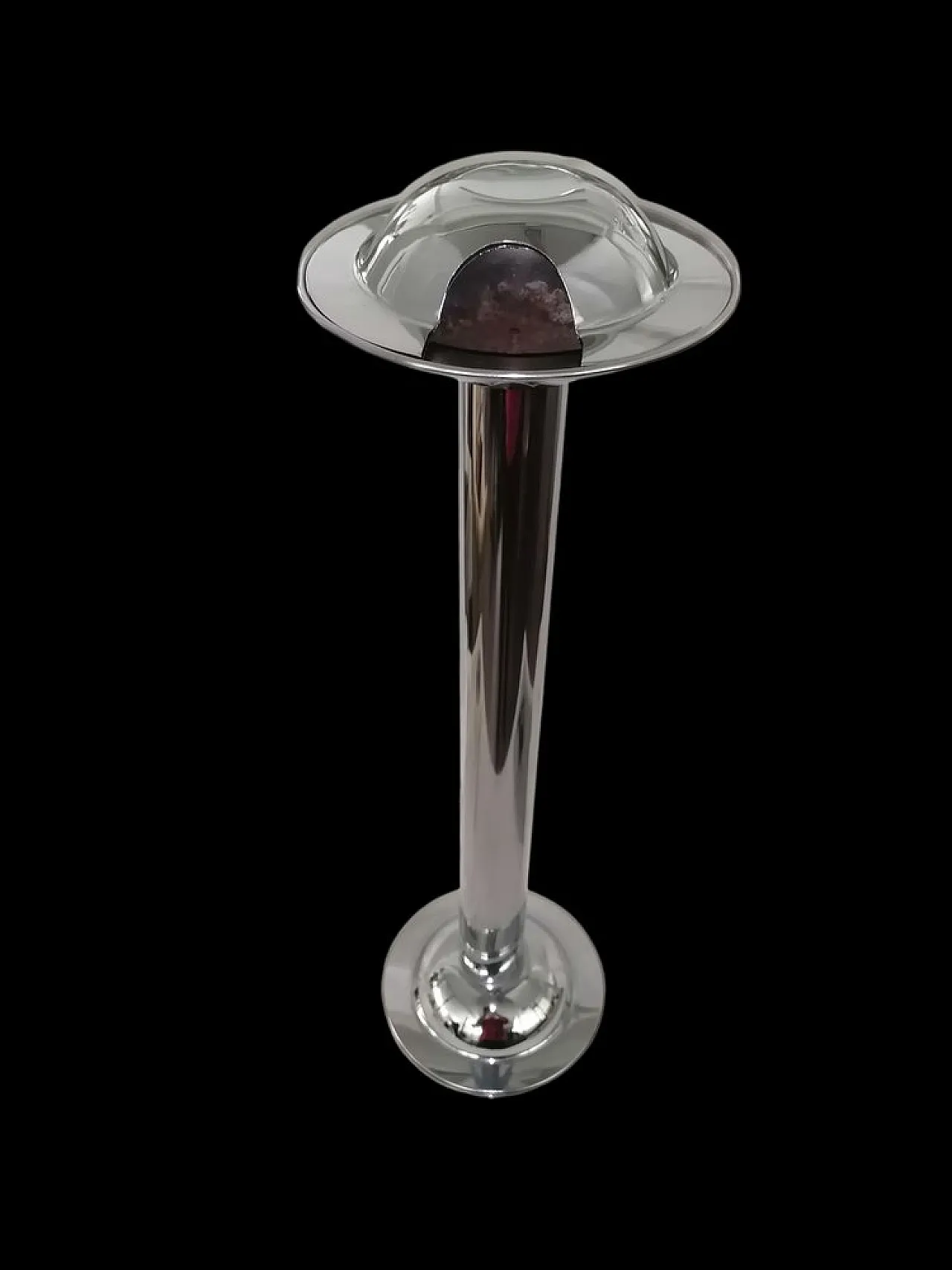 Space Age Steel Ashtray UFO Model Molto Raro, 1970s 4