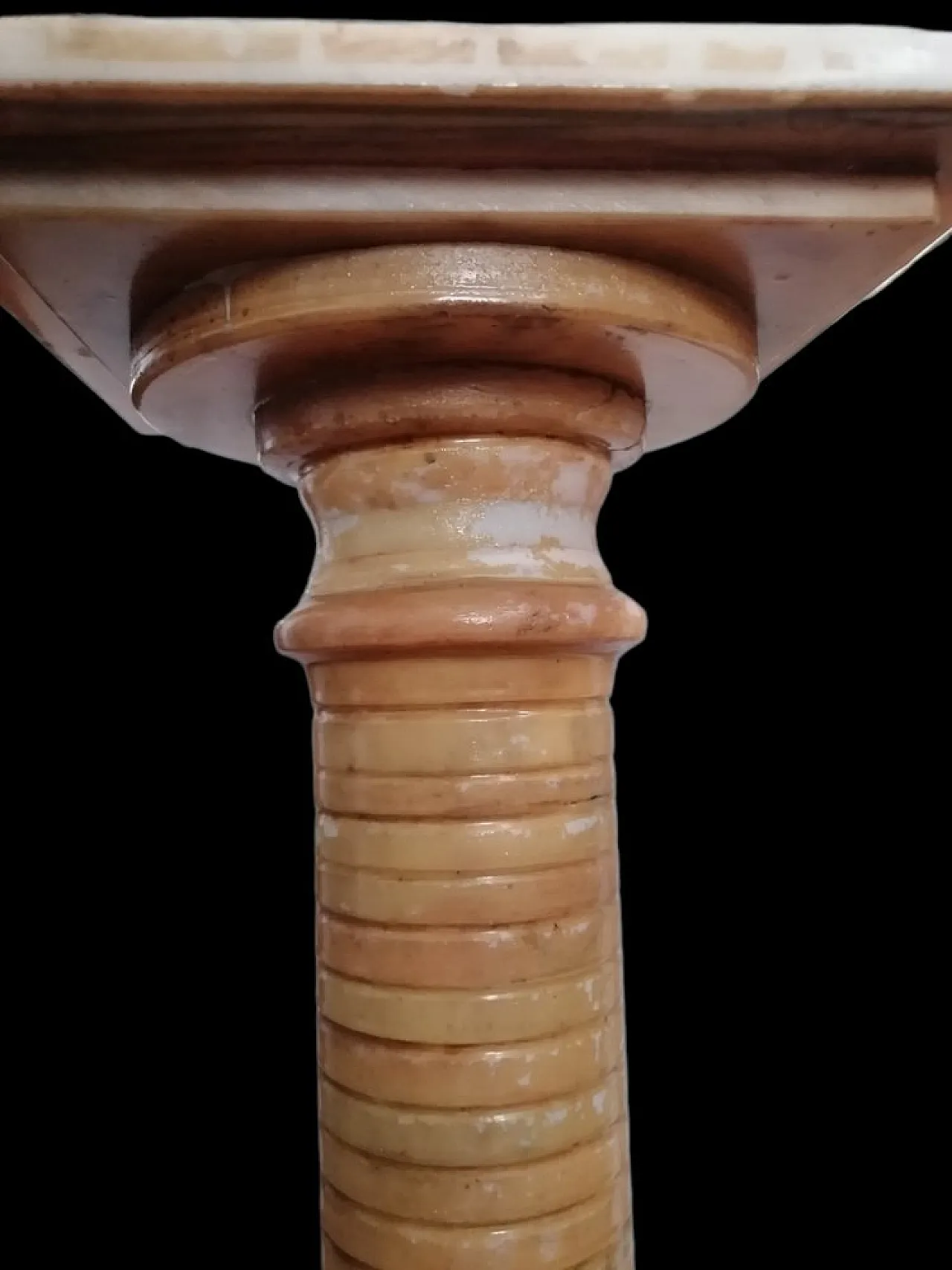 Pair of layered onyx columns, 1920s 6