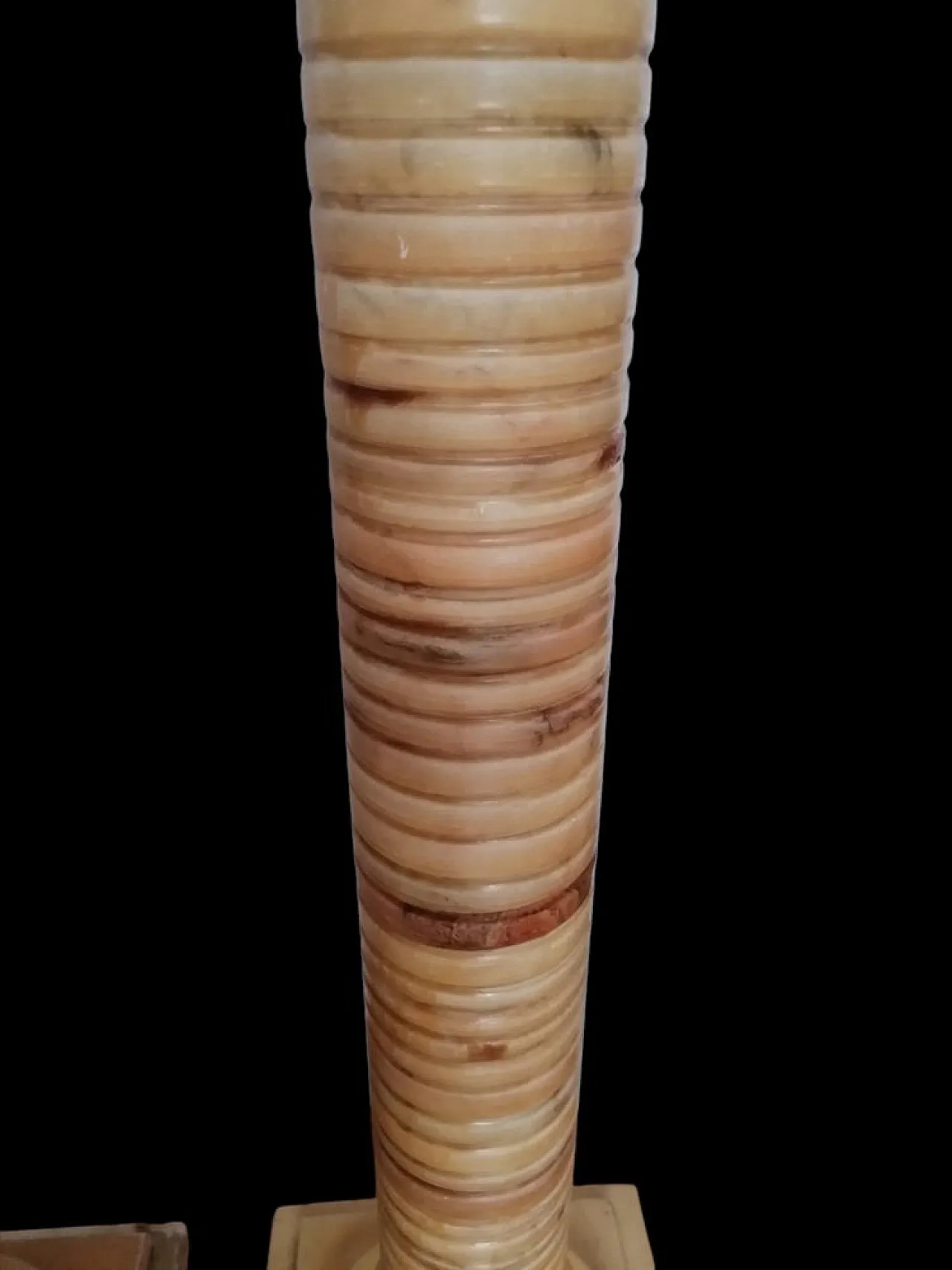 Pair of layered onyx columns, 1920s 8