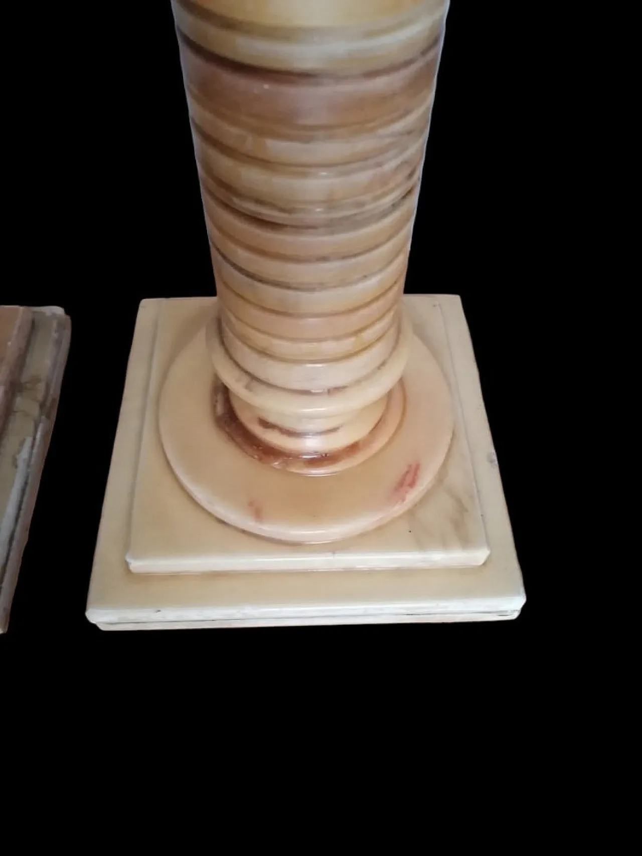 Pair of layered onyx columns, 1920s 10