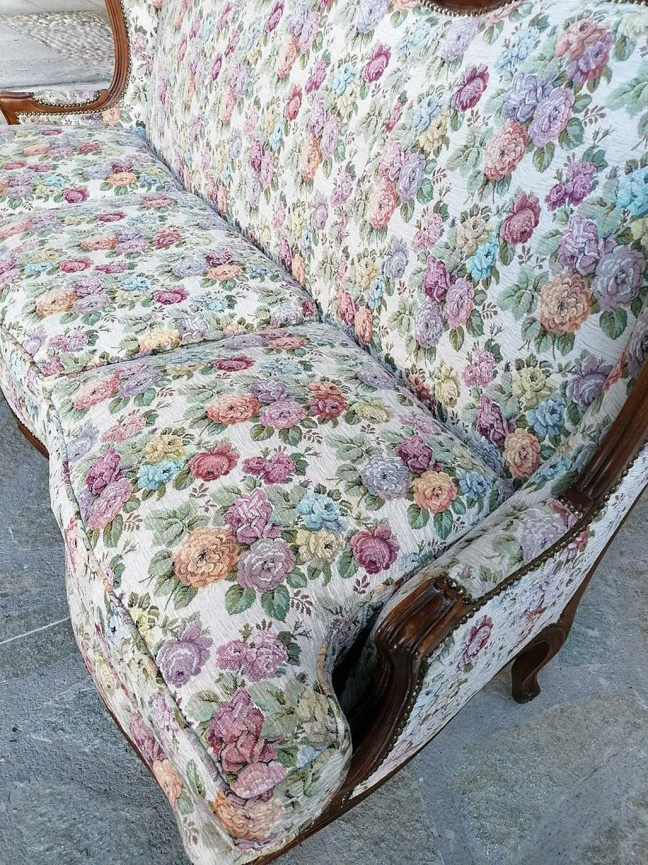 Divano barocco in tessuto floreale, metà del XX secolo 7