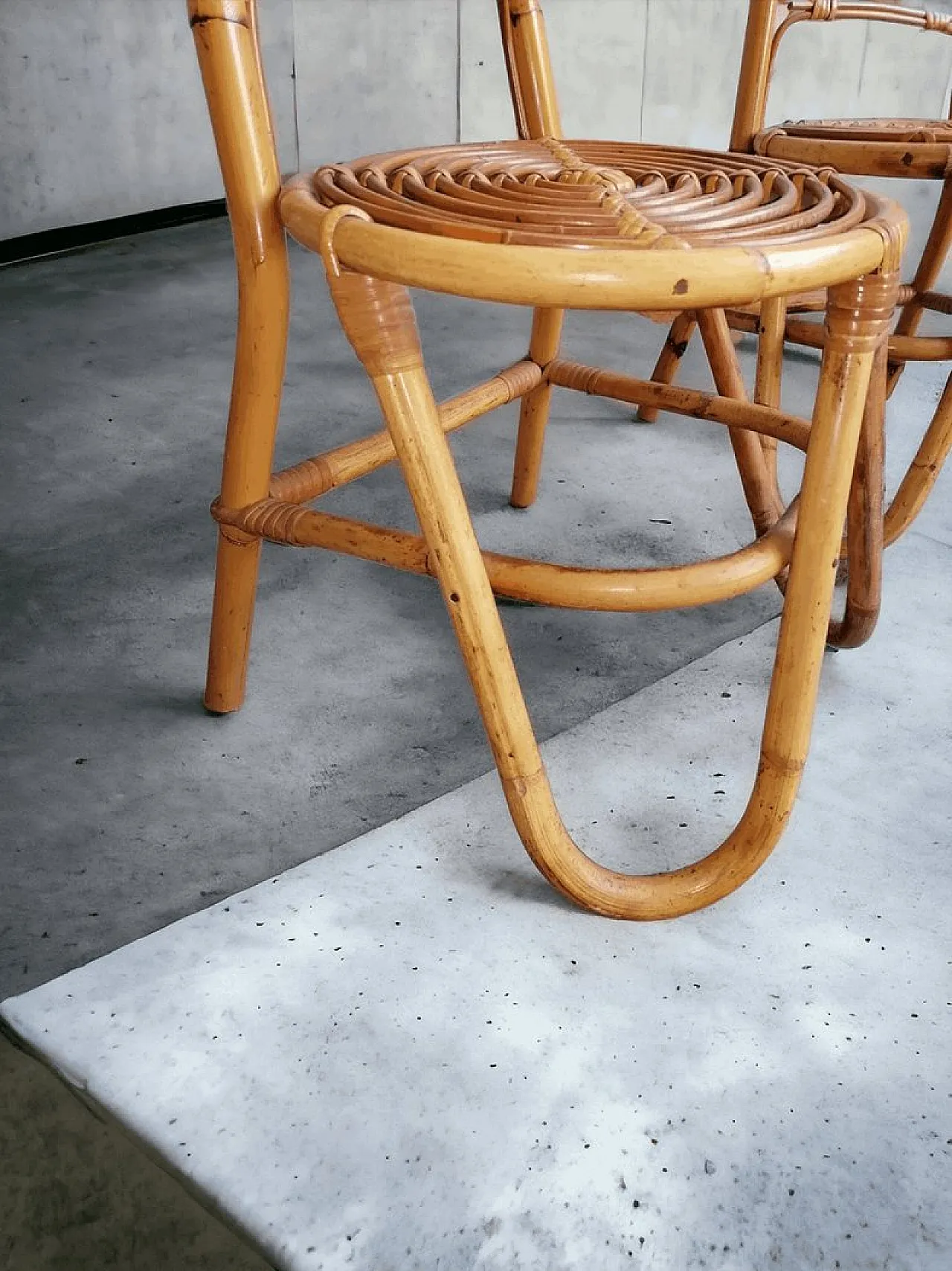Coppia di sedie in bambù con schienale alto, Bonacina anni '60 4