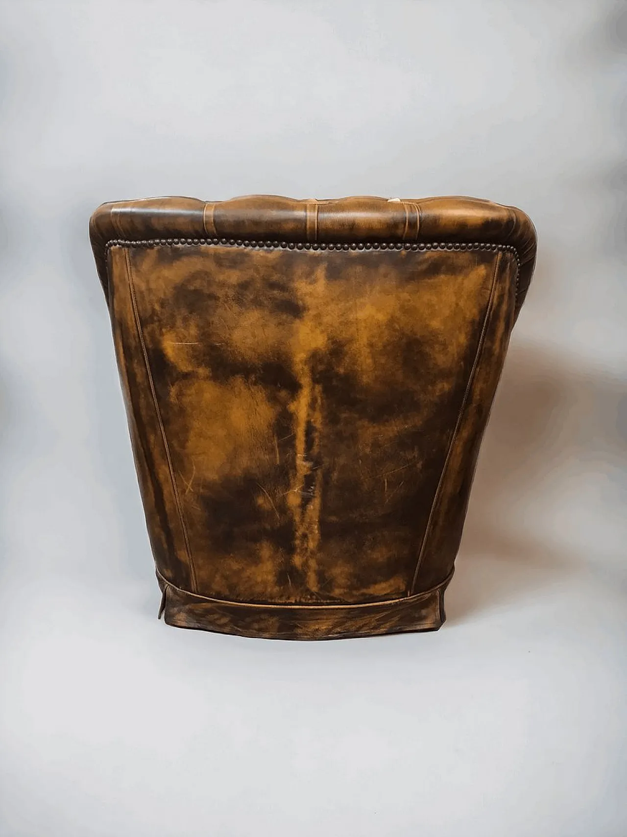 Divano letto e poltrona Chesterfield in pelle, anni '70 6