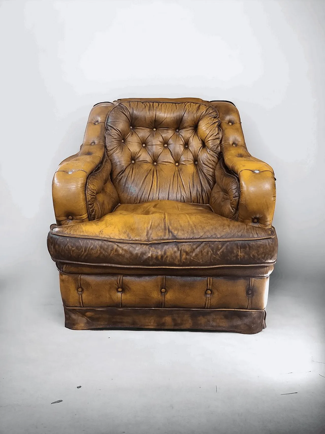 Divano letto e poltrona Chesterfield in pelle, anni '70 8